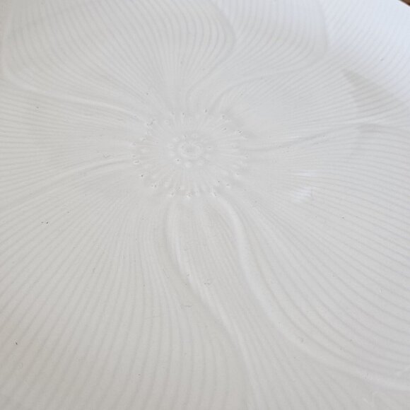 4 Mikasa Magnolia Salad Plate 8.5" white flower emboss Spring Line Larry Laslo - Picture 7 of 9